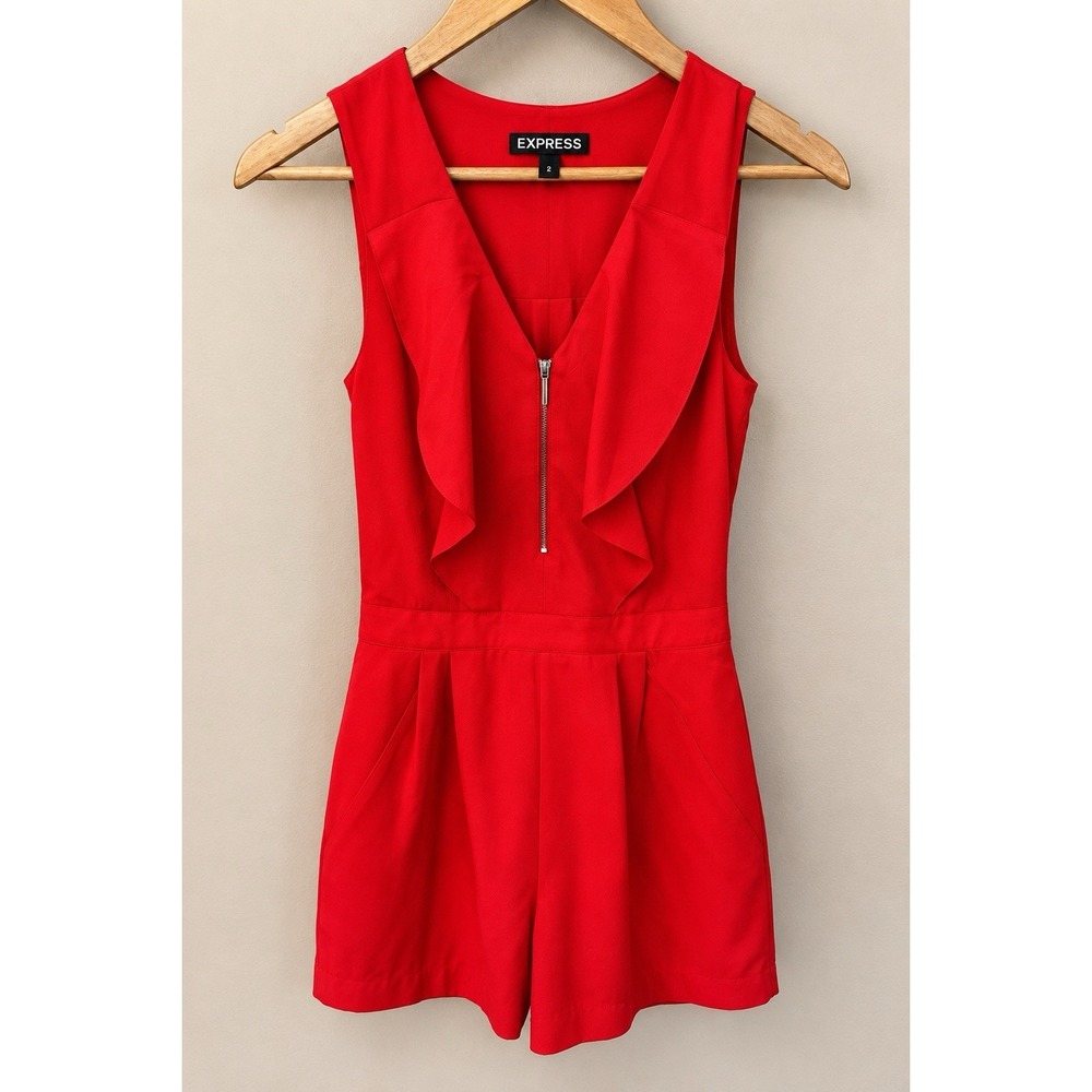 EXPRESS Sz 2 Romper Sleeveless Jumpsuit Zipper Front Pockets Feminine Date Night